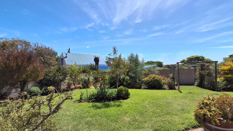 3 Bedroom Property for Sale in Stilbaai Wes Western Cape